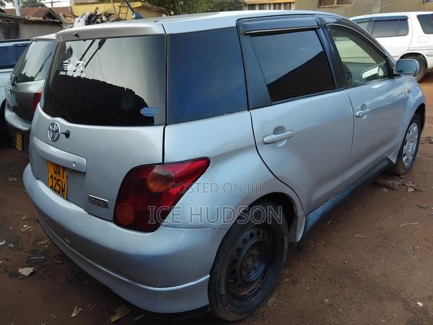 Toyota IST 2005 Silver