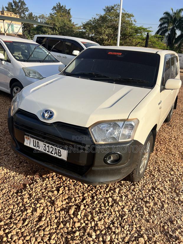 Toyota Probox 1.5 Hybrid GL 2019 White