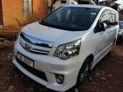 Toyota Noah 2012 Pearl for sale