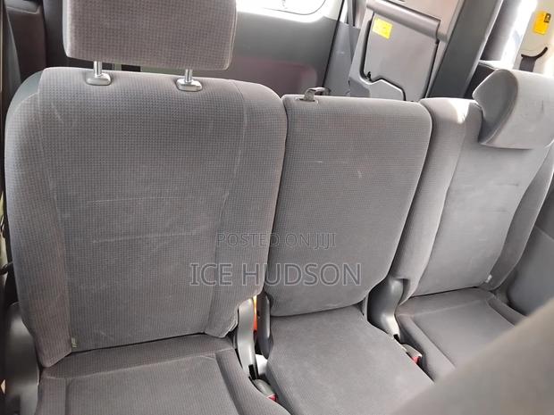 Toyota Noah 2010 Black
