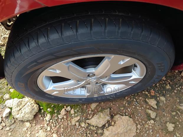 Toyota IST 2011 Red