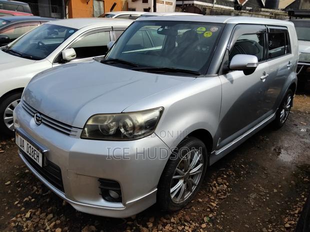 Toyota Corolla Rumion 2011 Silver