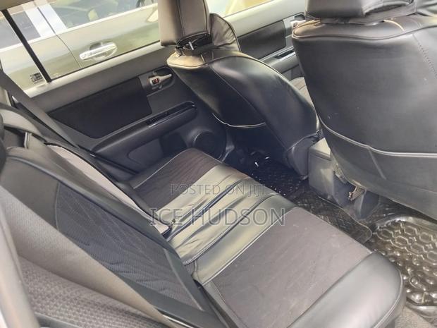 Toyota Corolla Rumion 2011 Silver