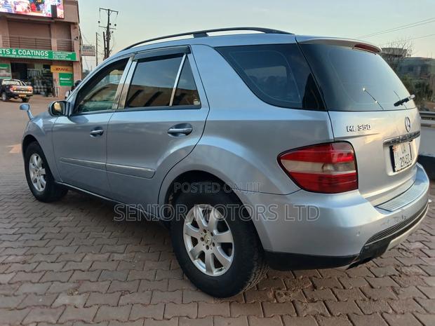 Mercedes-Benz M Class 2009 Blue