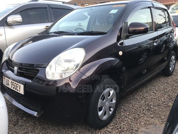 Toyota Passo 2011 Maroon