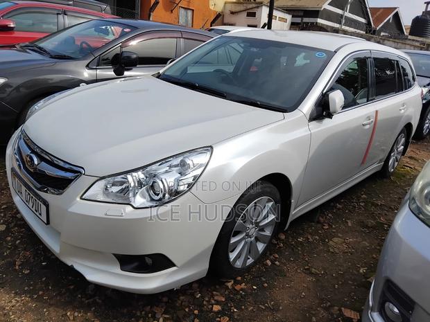 Subaru Legacy 2010 White