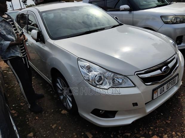 Subaru Legacy 2010 White