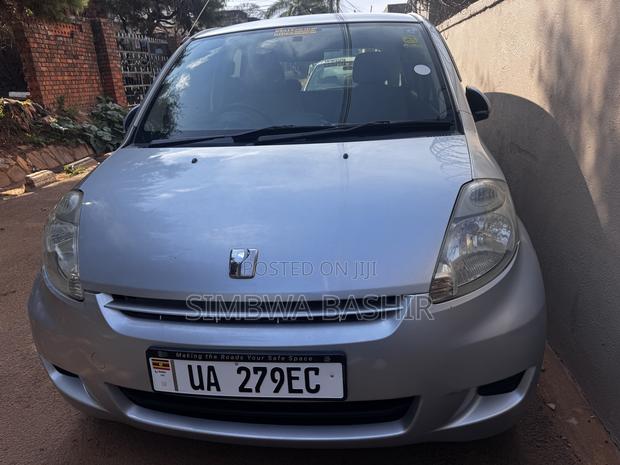 Toyota Passo 2006 Silver