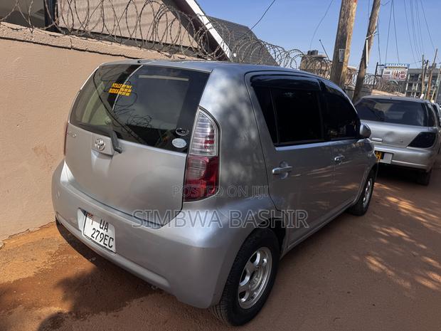 Toyota Passo 2006 Silver