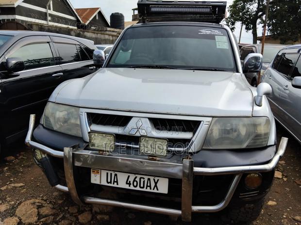 Mitsubishi Pajero 2006 Silver