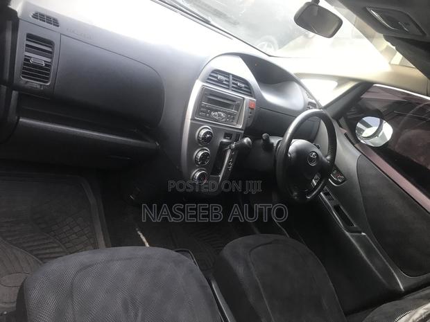 Toyota Ractis 2006 Black