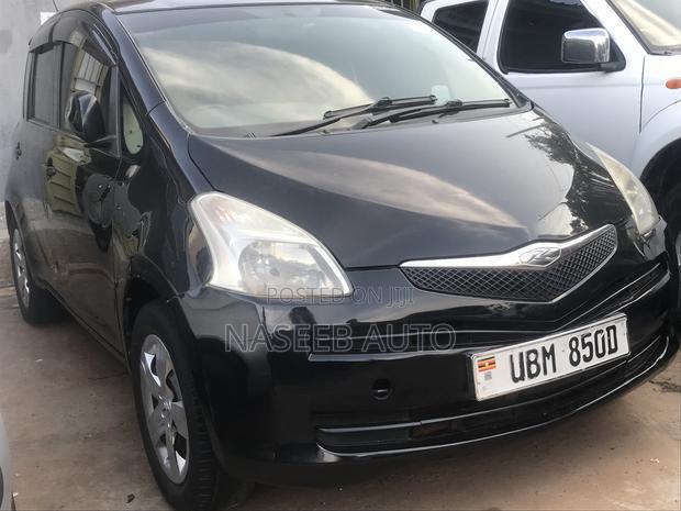 Toyota Ractis 2006 Black