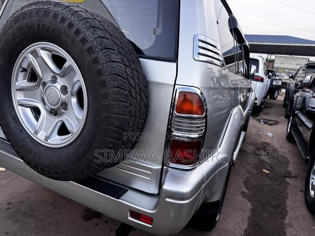 Toyota Land Cruiser Prado 2004 Silver