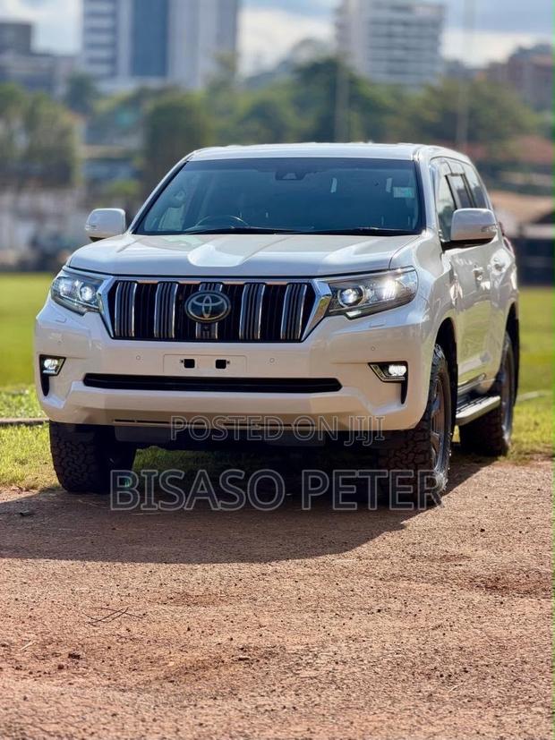 Toyota Land Cruiser Prado 2.8 2018 White