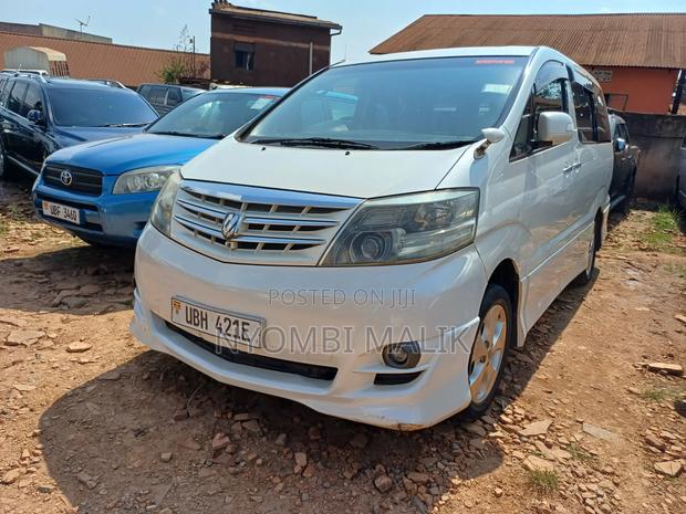 Toyota Alphard 2006 White
