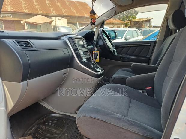 Toyota Alphard 2006 White