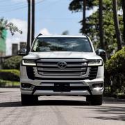 Toyota Land Cruiser LC300 2025 White for sale