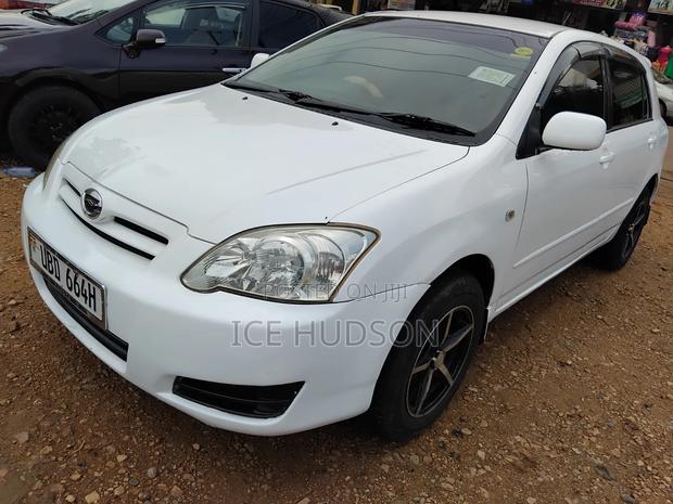 Toyota Corolla RunX 2006 White