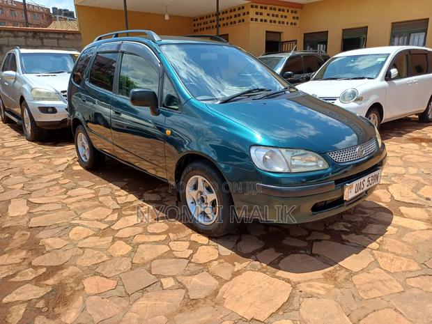Toyota Corolla Spacio 1997 Green
