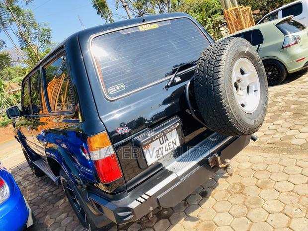 Toyota Land Cruiser 90 1997