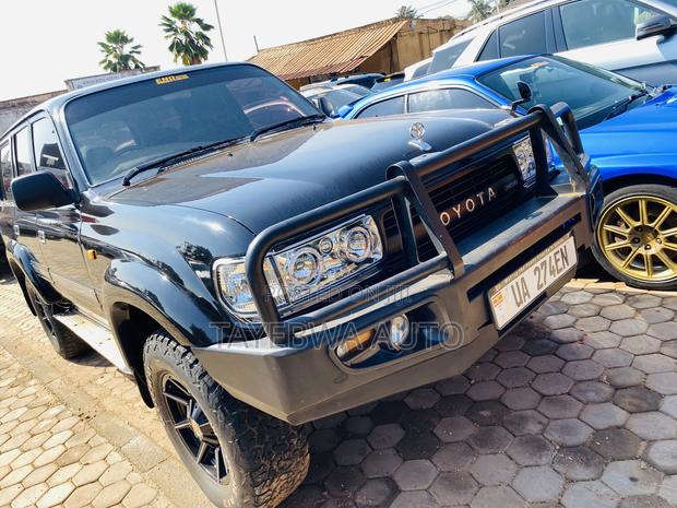 Toyota Land Cruiser 90 1997