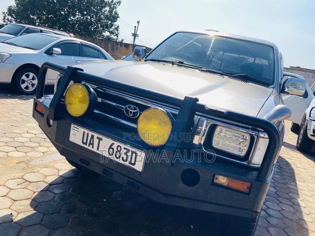Toyota Hilux 1999
