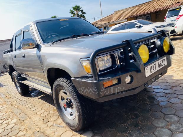 Toyota Hilux 1999