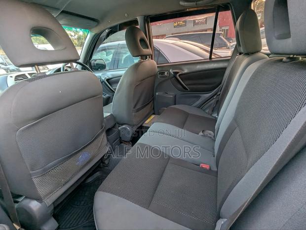 Toyota RAV4 2004 Silver