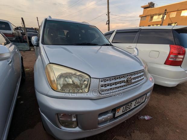 Toyota RAV4 2004 Silver