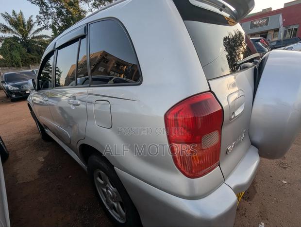 Toyota RAV4 2004 Silver