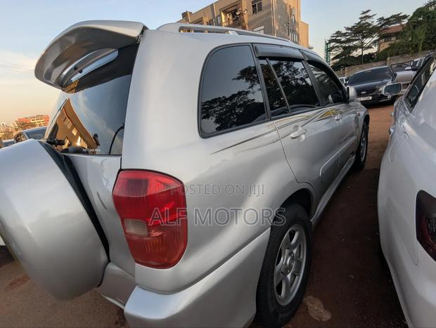 Toyota RAV4 2004 Silver
