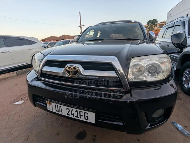 Toyota Hilux Surf 2006 Black