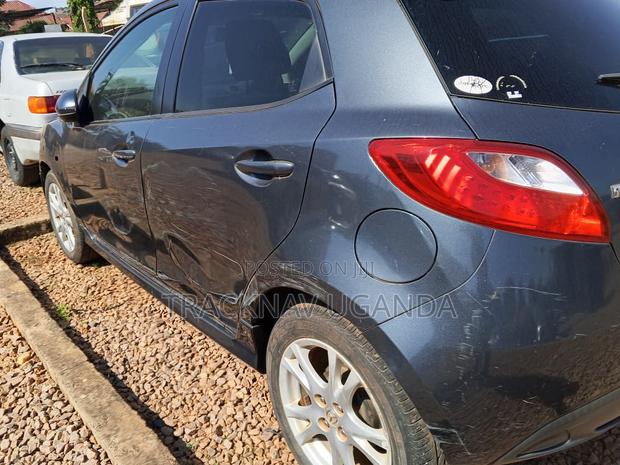 Mazda Demio 2009 Gray