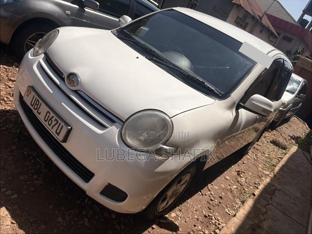 Toyota Sienta 2008 Black