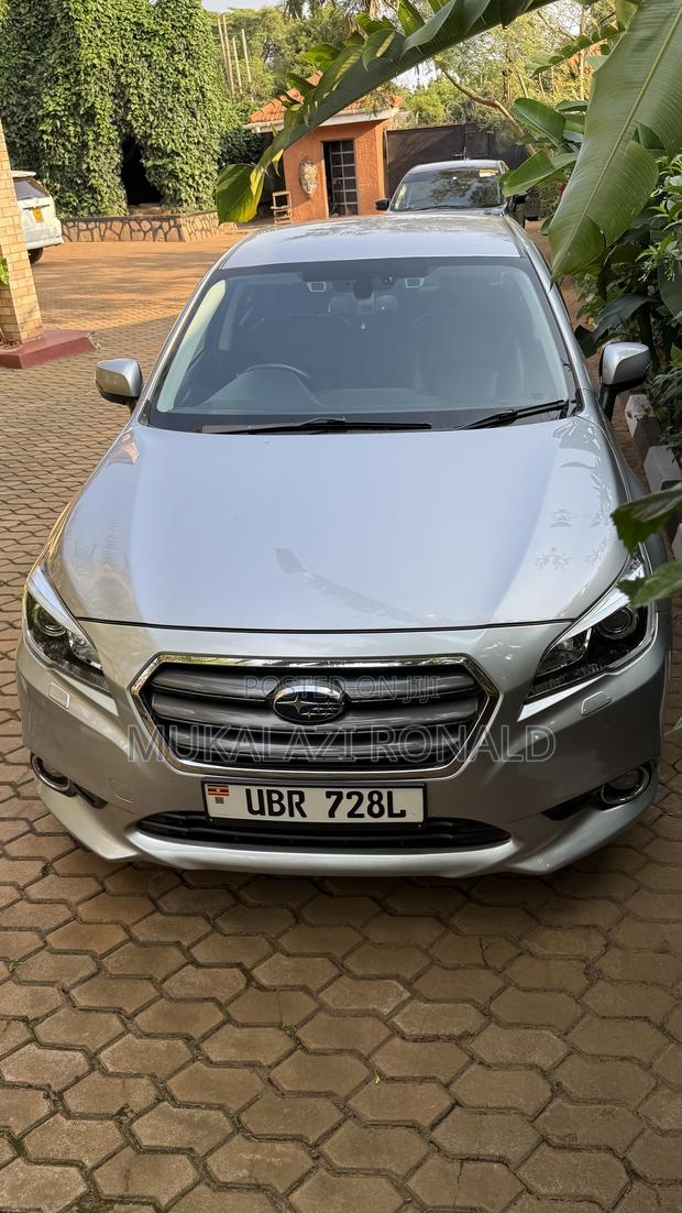 Subaru Legacy 2.5i AWD 2017 Silver