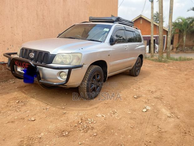 Toyota Kluger 2004 Silver