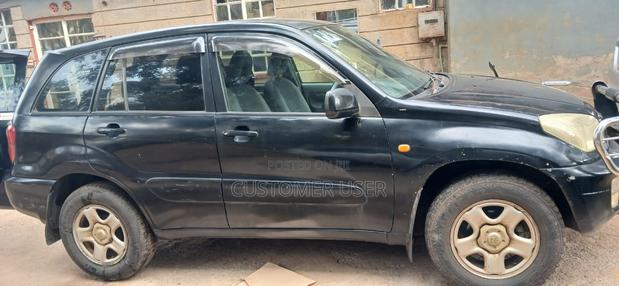 Toyota RAV4 2001 Black