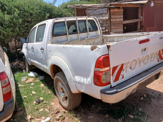 Toyota Hilux 2008 White
