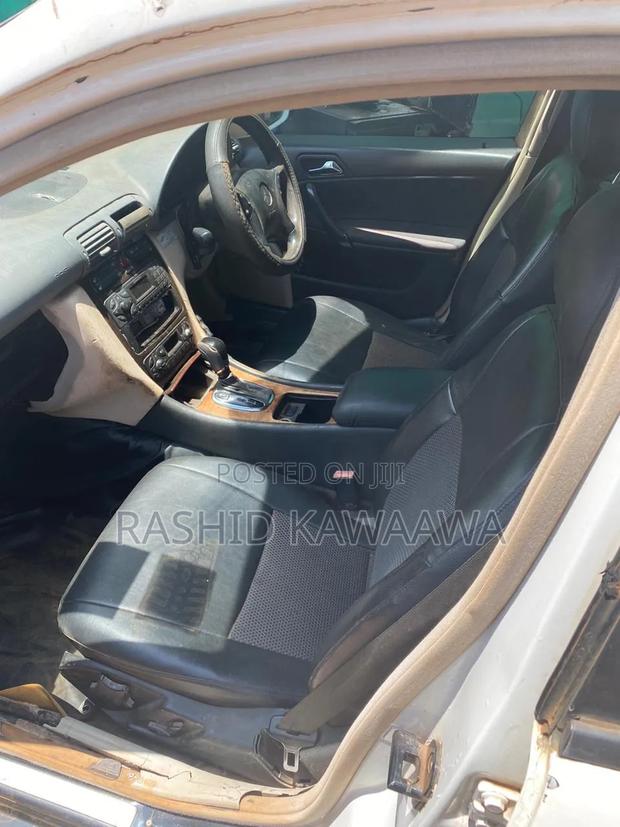 Mercedes-Benz C180 2000 White