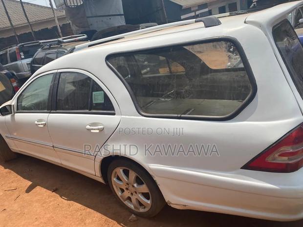 Mercedes-Benz C180 2000 White