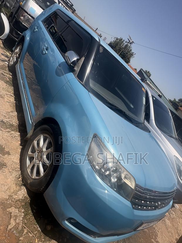 Toyota Corolla Rumion 2011 Blue