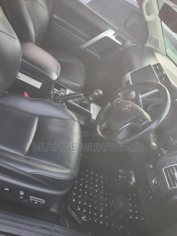 Toyota Land Cruiser Prado 2021 Gray