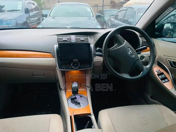 Toyota Premio 2010