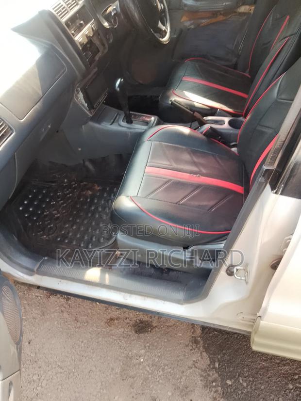Toyota RAV4 2002 White