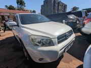 Toyota RAV4 2010 White for sale