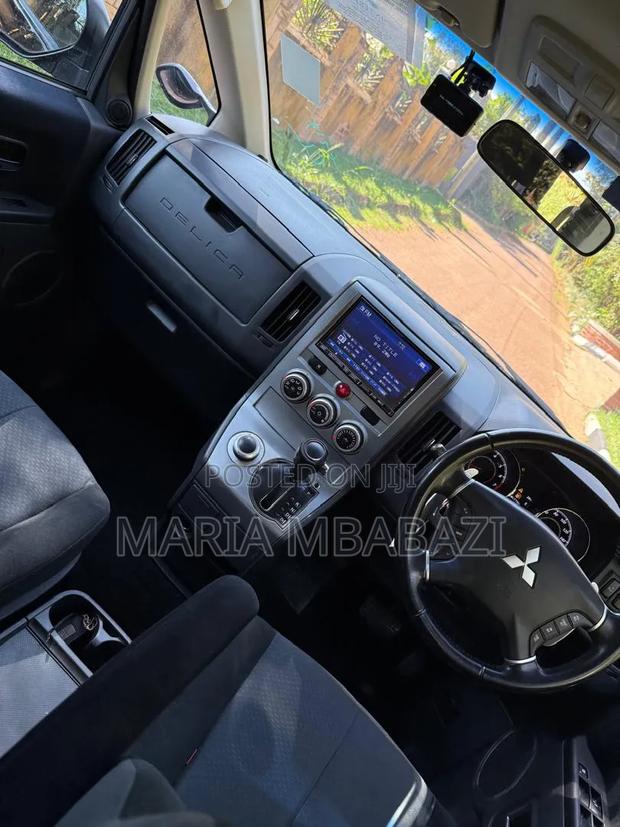Mitsubishi Delica 2011 Black