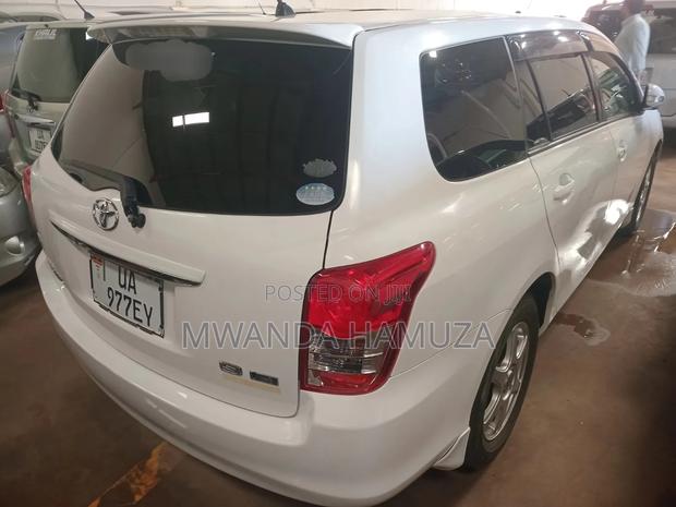 Toyota Corolla Fielder 2011 White