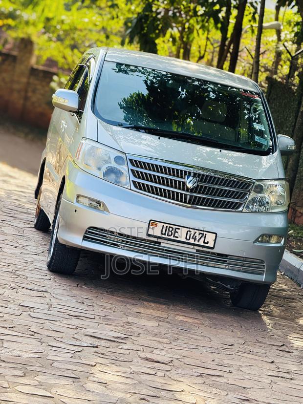 Toyota Alphard 2.4 Petrol FWD 2006 Silver
