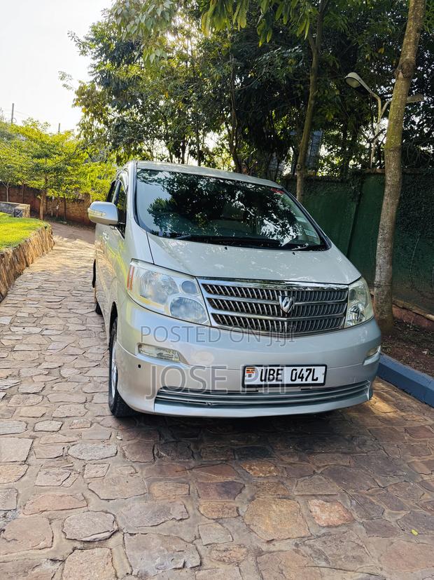 Toyota Alphard 2.4 Petrol FWD 2006 Silver