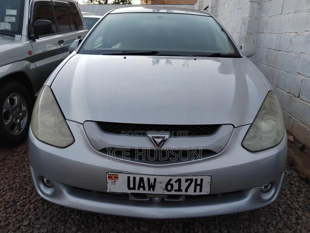 Toyota Caldina 2010 Silver